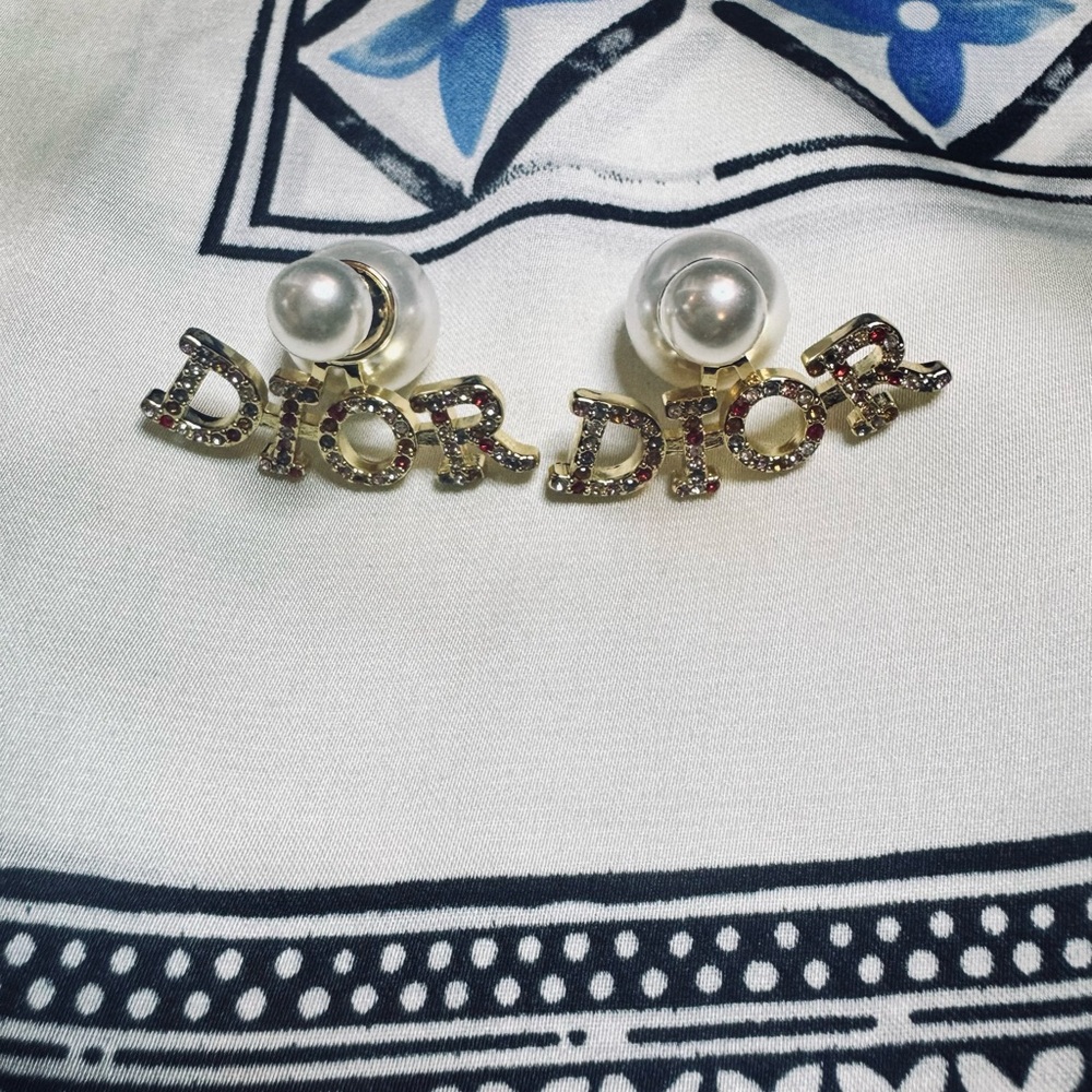 Dior Gold Logo Pearl Double-Sided Stud Earrings - Picture 2 of 7